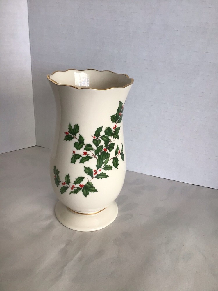 Lenox Porcelain Gold Trim Holly Christmas HOLIDAY DIMENSION 8