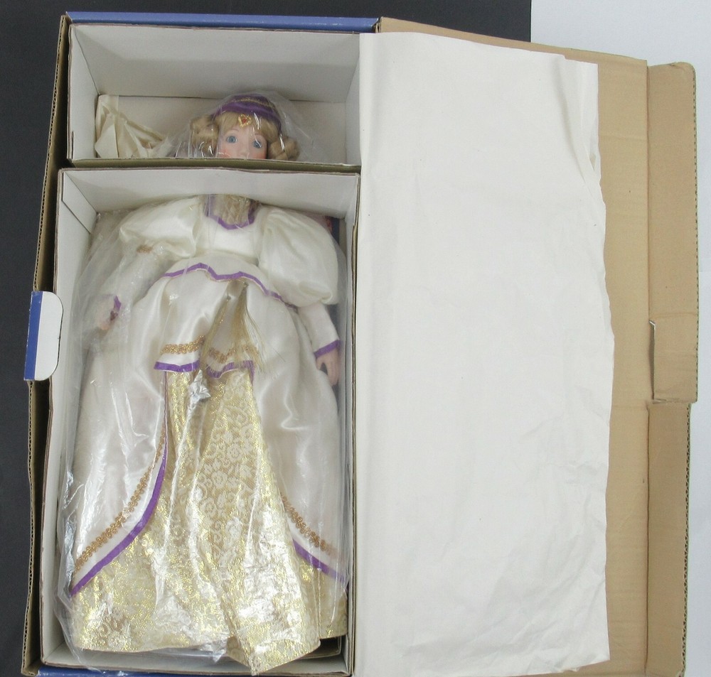 Vintage 20in Doll Gorham GUINEVERE LH3 Legendary Heroines Collection. 312/1500