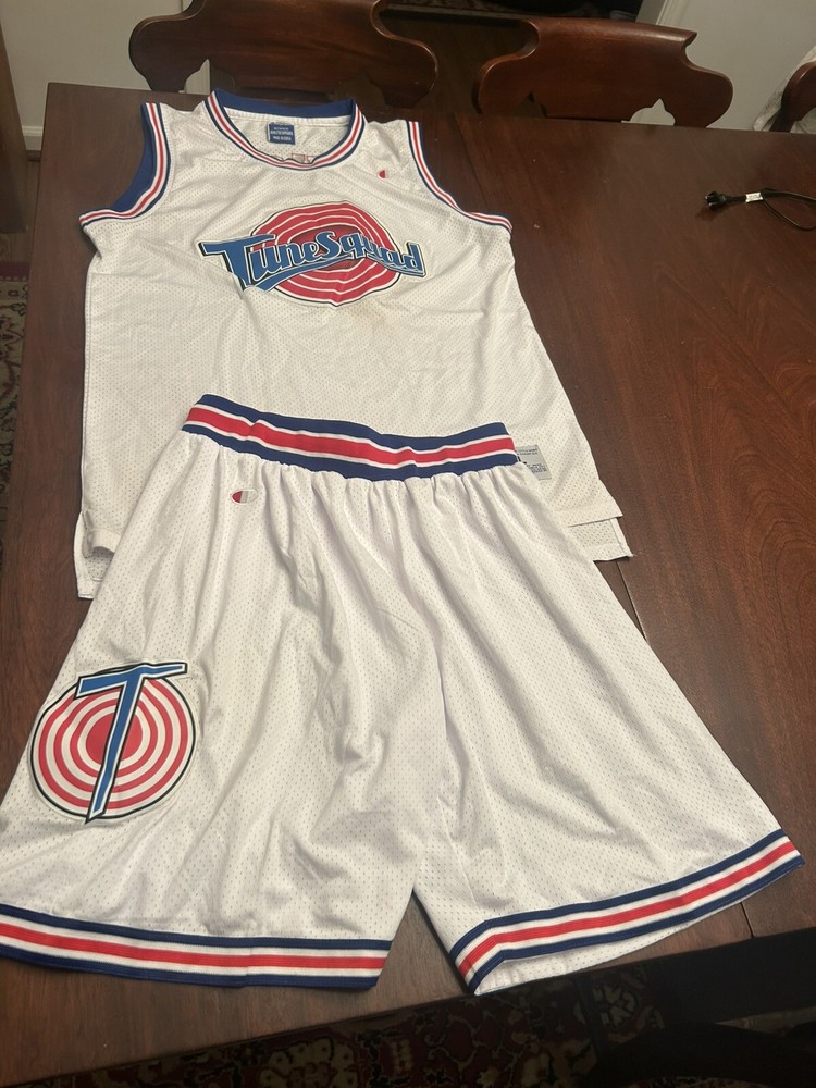 Vintage Champion Looney Tunes Buggs Basketball Jersey Shorts Space Jam