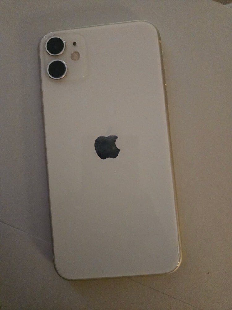 Apple iPhone 11 - 64 GB - Silver White (Unlocked) with app