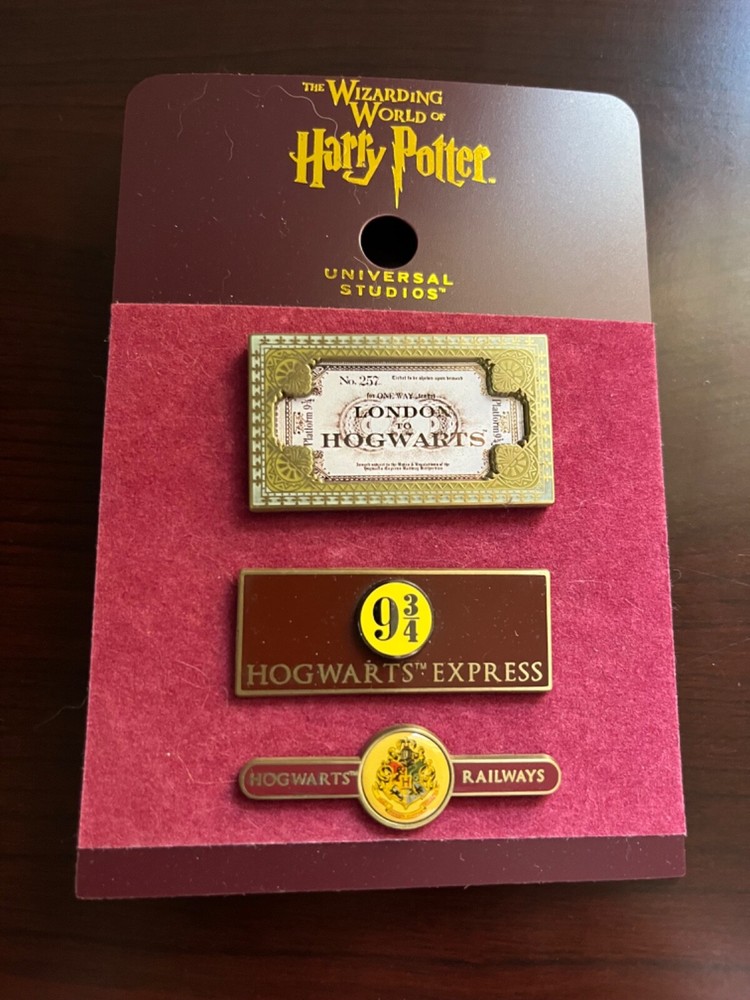 Harry Potter Hogwarts Express 9 3/4 Universal Pin Set  