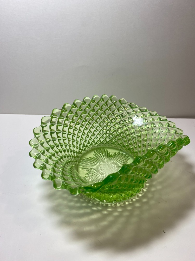 Vintage green hobnail sawtooth edge 8x5 depression glass candy nut bowl