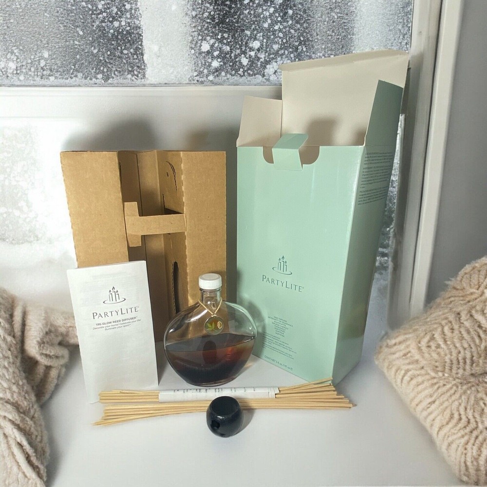 Large Partylite Reed Diffuser Coconut Milk Chocolate Layered Scented Oil W/Reeds