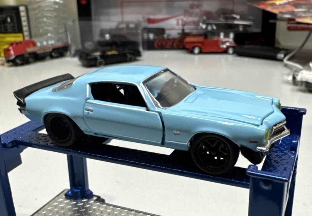 1971 Camaro SS 1/64 Scale Diecast Model with M2 Features