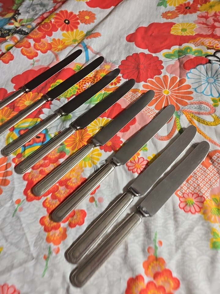 8 Vintage USN Navy USA dinner knife