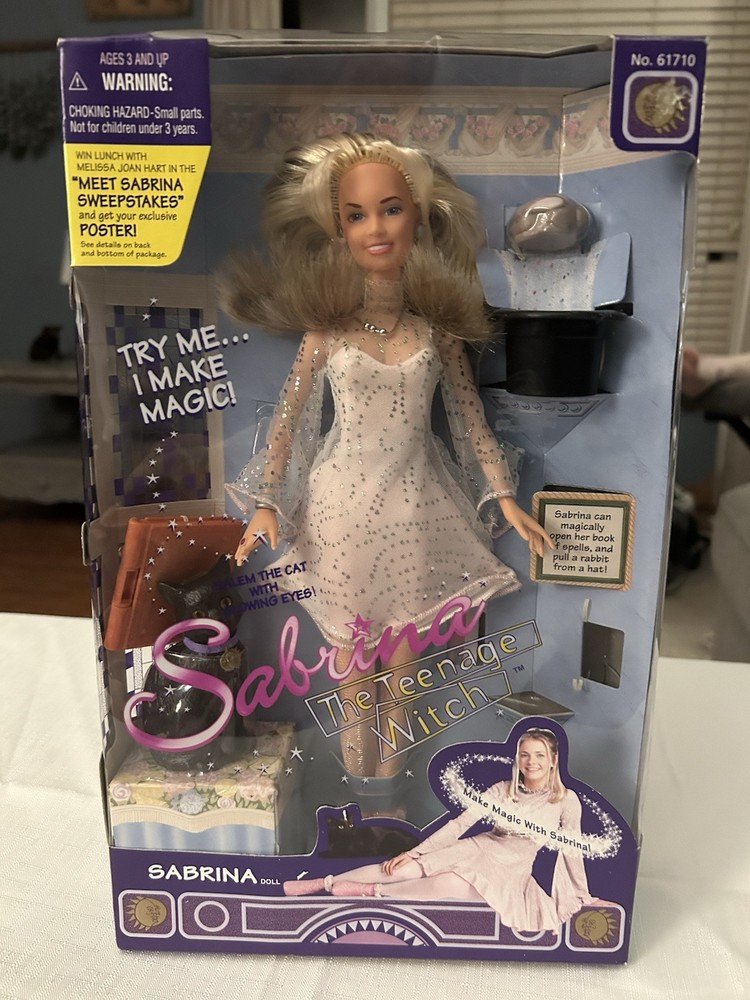 Vintage 1997 Sabrina The Teenage Witch Fashion Doll #61710 Kenner/Hasbro NRFB