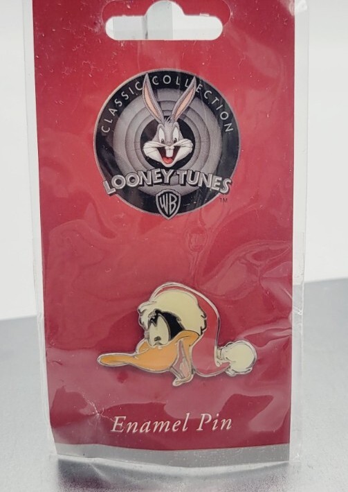 Vintage Daffy Duck Looney Tunes Christmas Lapel Pin