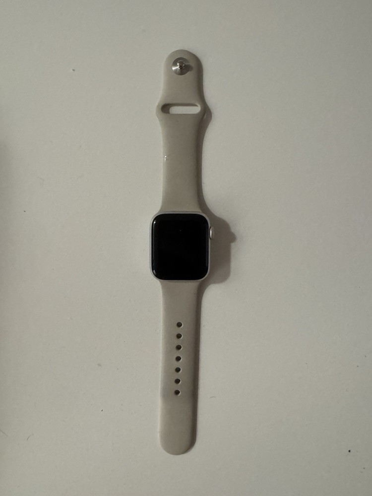 Apple Watch SE (2022) 40mm Starlight Aluminum Case with Sport Band, S/M (GPS...