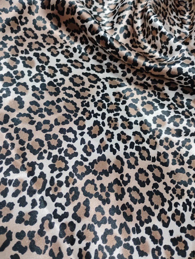 4 Yards Extra Wide Special Occasions Silk Fabric Leapord Print