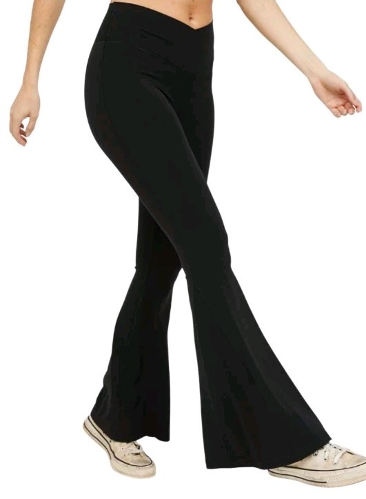 OFFLINE By Aerie Real Me High Waisted Crossover Black Flare Leggings! L