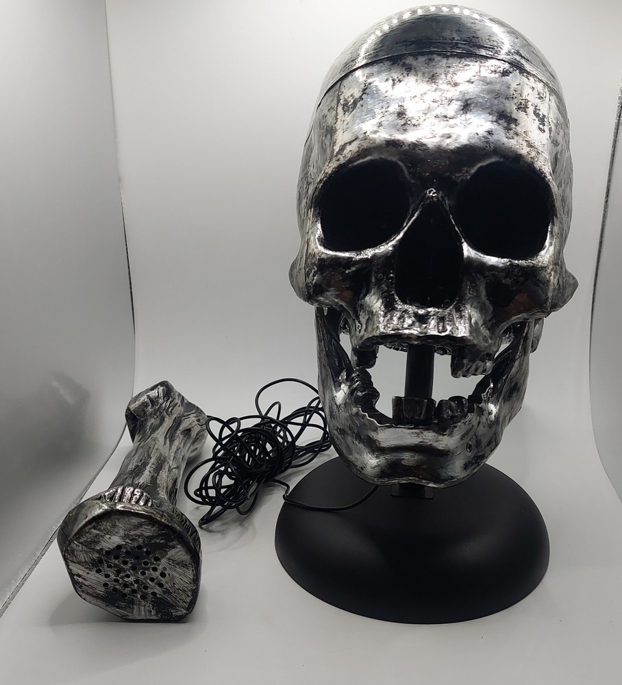 HALLOWEEN Talking Through CYBORSKULL Skeleton Microphone Animated READ