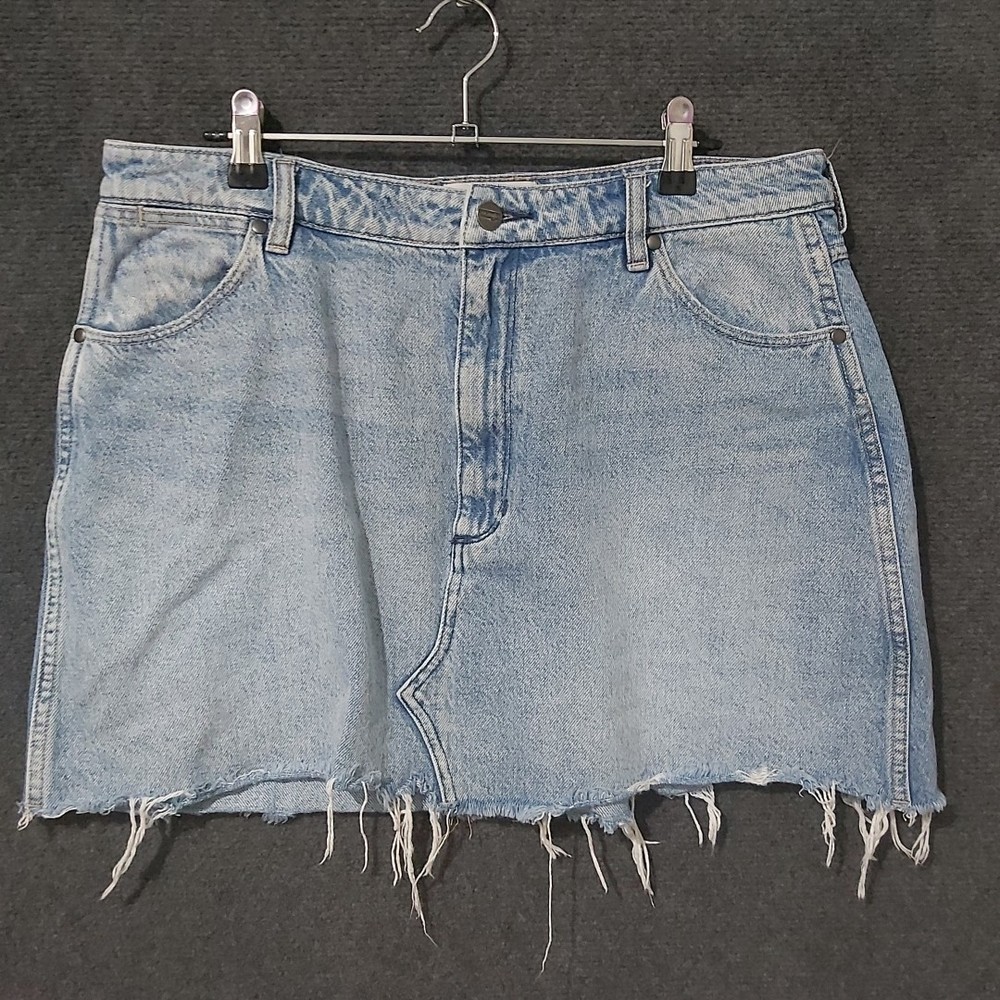 Wrangler Size 14 Repair Mini Blue Denim Skirt with Raw Hem and 5 Pockets