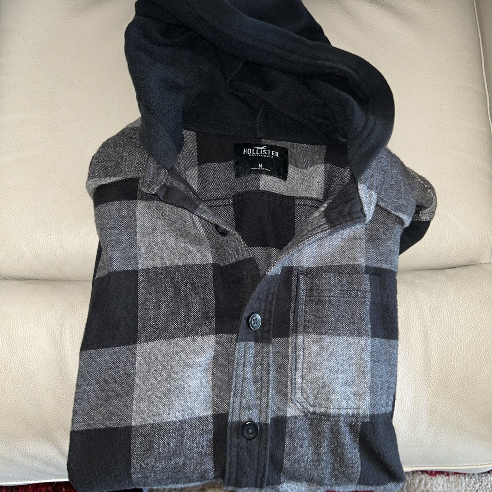 Hollister Hooded Button Up Shirt Mens Size M Flannel Black/GrayPlaid Long Sleeve