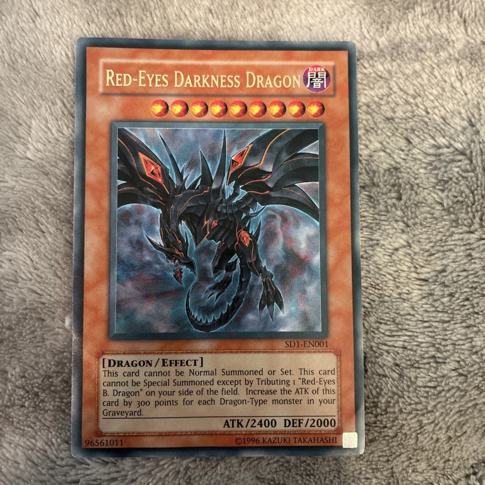 Red-Eyes Darkness Dragon SD1-EN001 Structure Deck Unlimited Rare
