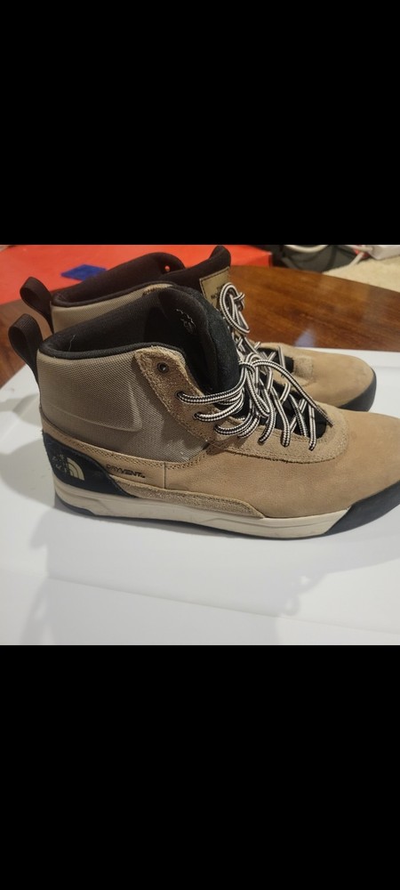 The North Face Mens Size 12 Winter Boots with Warm Insulation