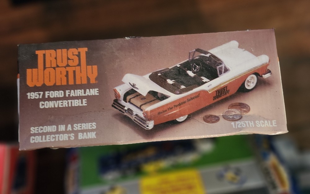1957 Ford Fairlane Convertible Trust Value 1/25 Scale Diecast 1996 Model