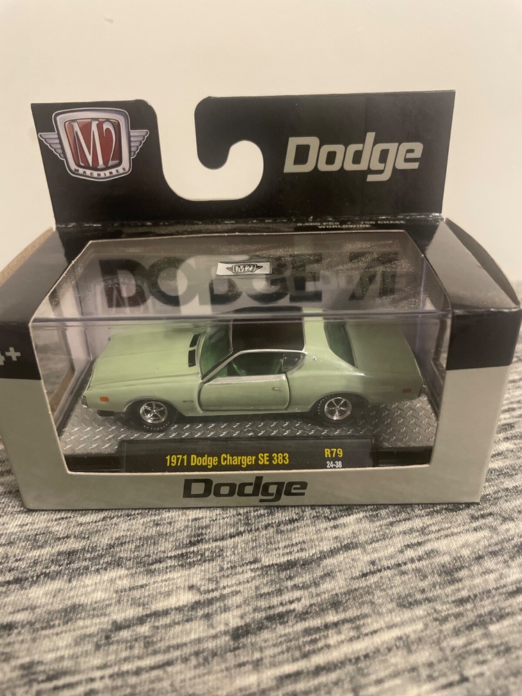 M2 Machines 1971 Dodge Charger SE 383 1:64 Diecast