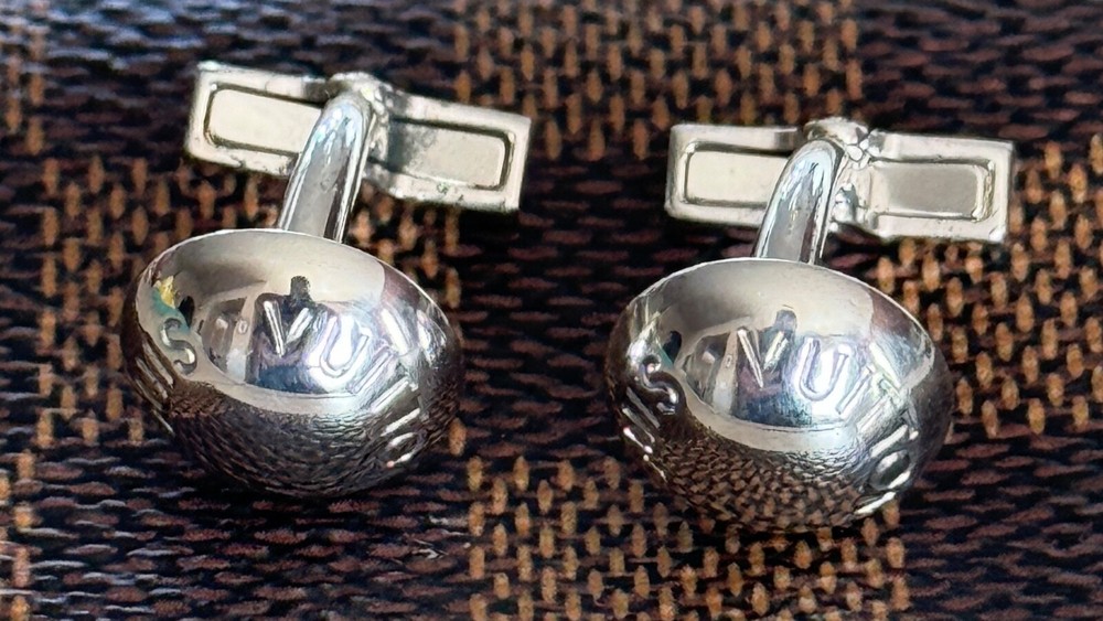 Louis Vuitton Cufflinks Bouton de Manchette  Macan Sterling Silver 925 Authentic