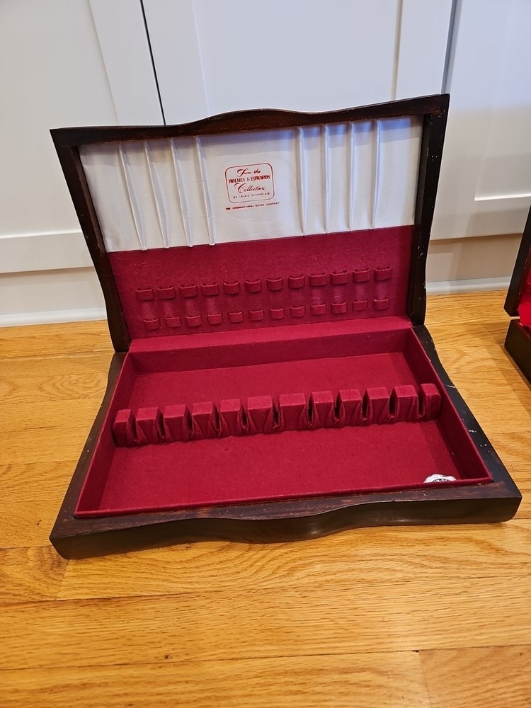 Silverware Wood Storage Chest Case International Silver Co. 17.5x11.5x3.25