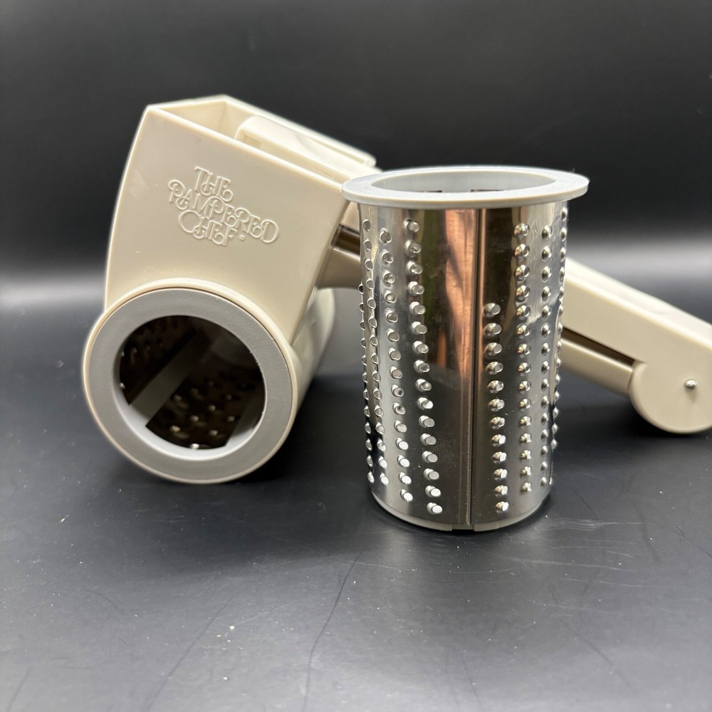 Pampered Chef Rotary Cheese Grater with Fine & Coarse Wheels