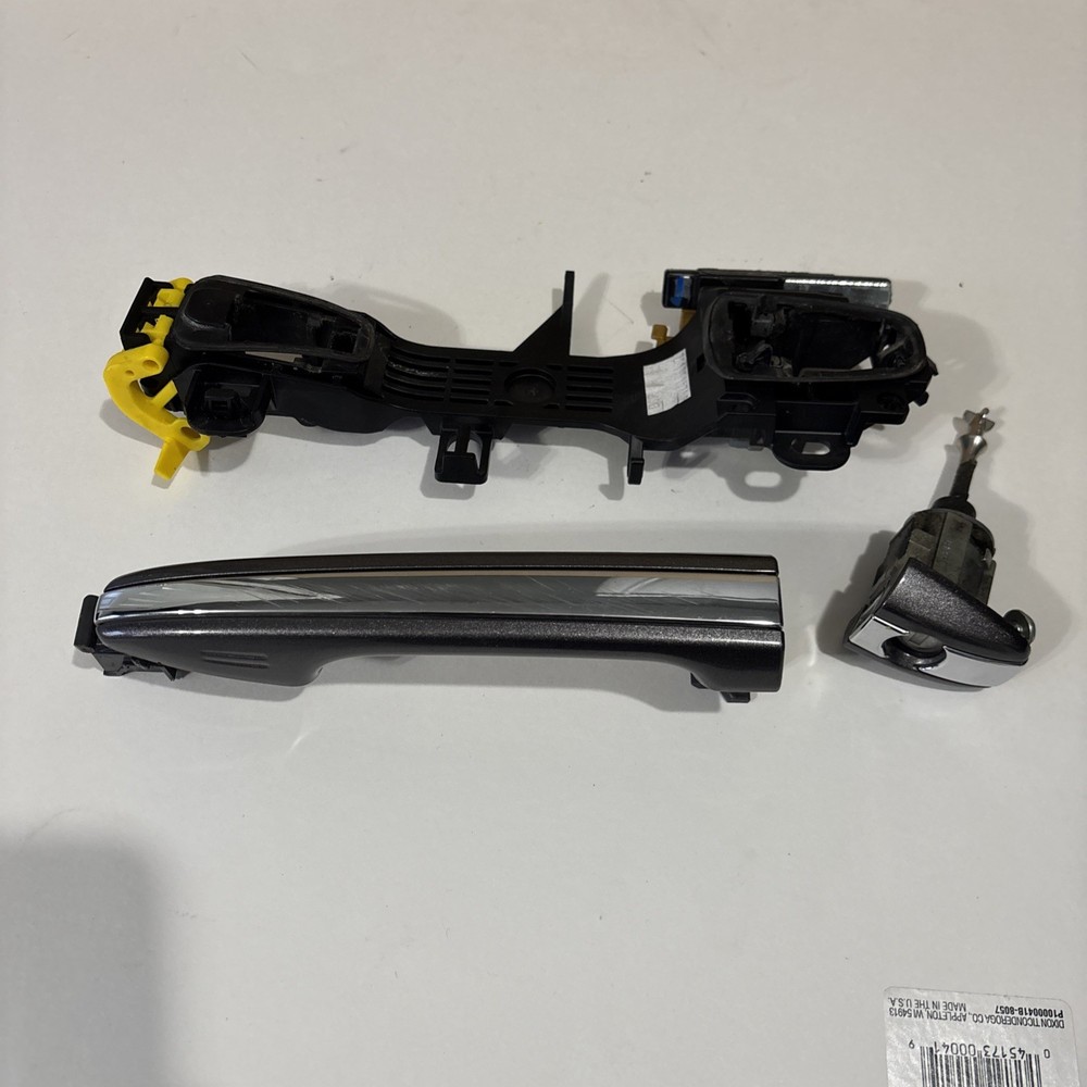 2011 - 2020 TOYOTA SIENNA FRONT LEFT DRIVER SIDE EXTERIOR DOOR HANDLE OEM