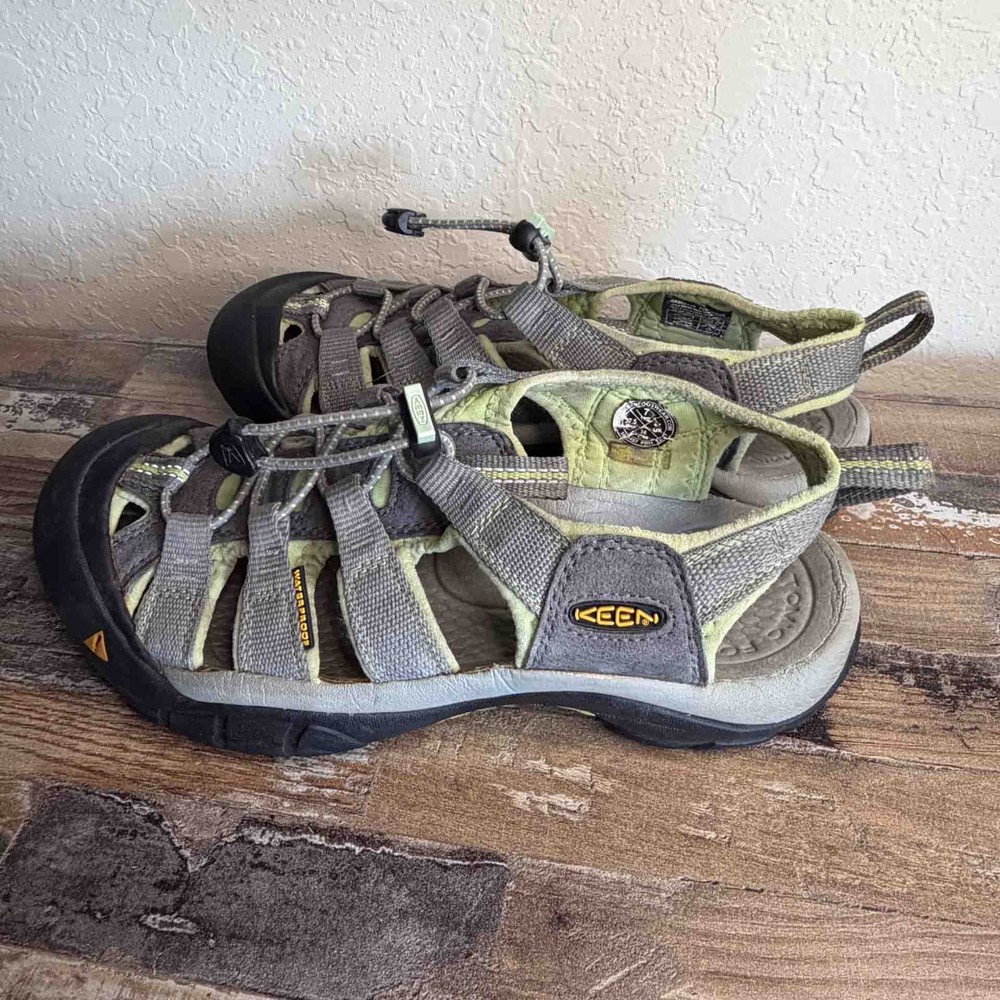 KEEN Newport H2 Sandals Womens 7 Gray Waterproof Sport Shoes Outdoor Slip On