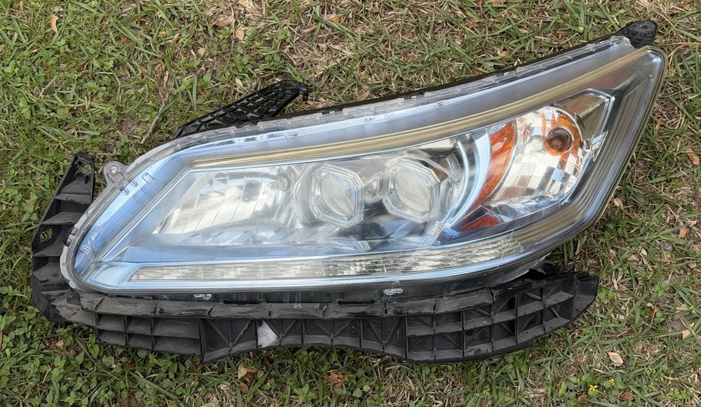 2013-2015 Honda Accord Hybrid Touring Headlight Front Driver Side Headlight B5