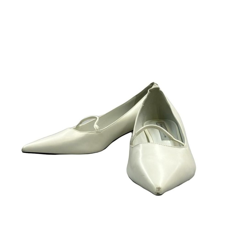 Charles Keith pumps size 23.5 with scratches dirt and sole peeling damage