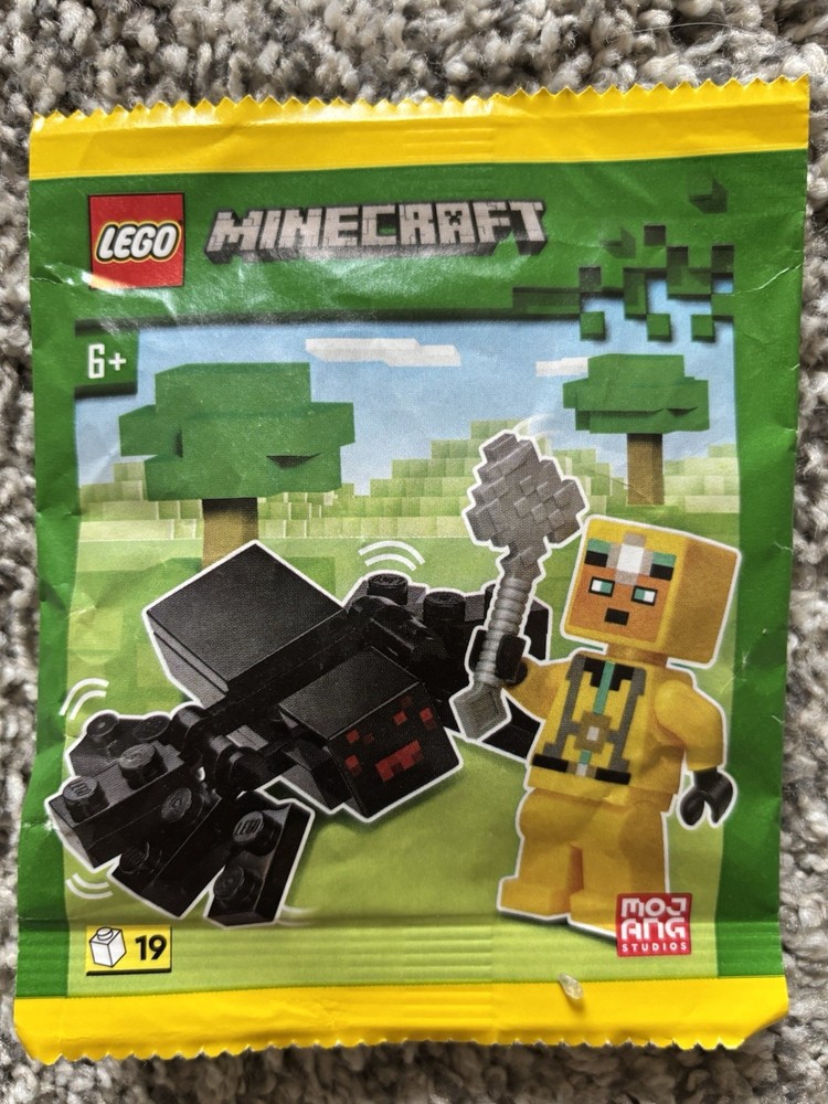 Lego Minecraft Cave Explorer Set with Spider and Paper Bag