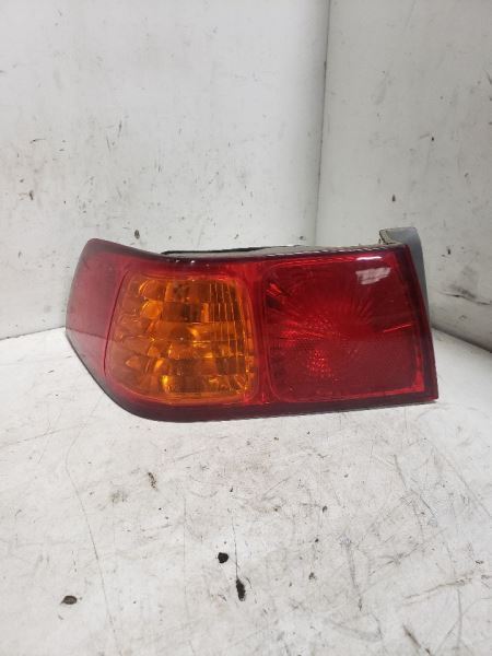 Driver Tail Light Quarter Panel Mounted Fits 00-01 CAMRY 719078