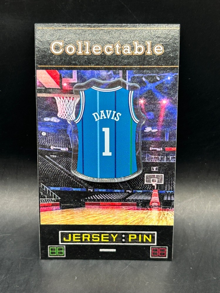 Charlotte Hornets Baron Davis jersey lapel pin-Classic Retro Collectable
