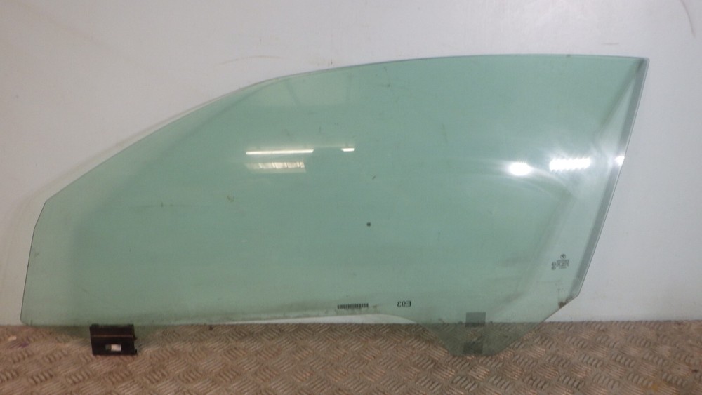 BMW E93 door glass passenger 7145921