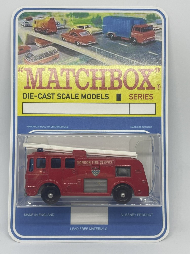 Vintage Lesney Matchbox 35 Custom Regular Wheels Fire Engine  Blister Pack
