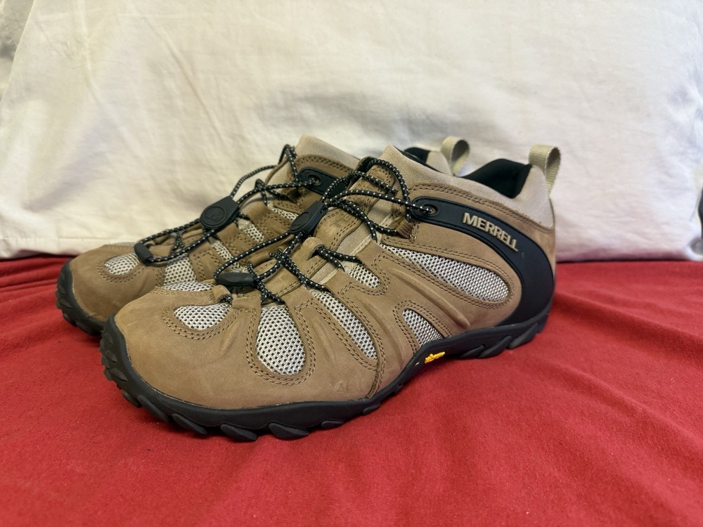 Merrell Chameleon 8 Stretch Hiking Shoes for Men - Leather & Mesh Kangaroo Design