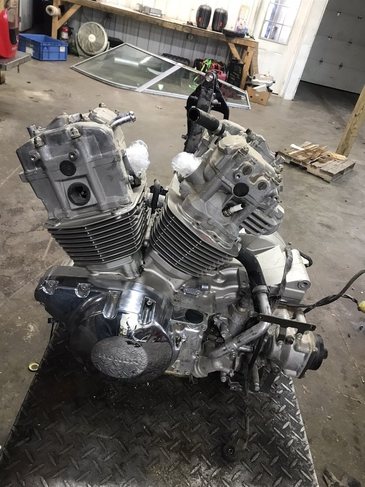 06 Honda VTX1300 VTX 1300 C Engine Motor