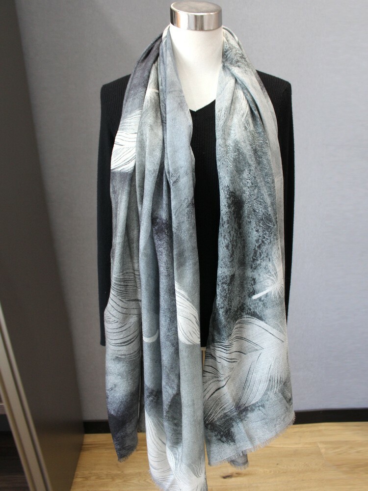 200s Pure Cashmere Scarf Shawl Feather Print Soft Delicate 78x39 Inch Wrap