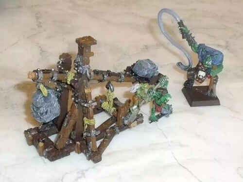 Vintage Metal Warhammer Orcs Goblins Rock Lobber Catapult with 4 Crew WFB