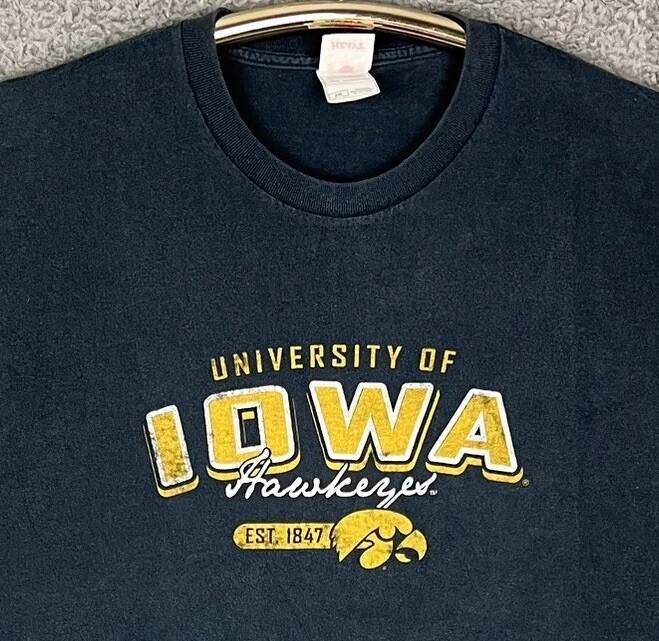 VTG Iowa Hawkeyes T-Shirt Unisex 2XL/XXL Blue Short Sleeve Big Ten Caitlin Clark