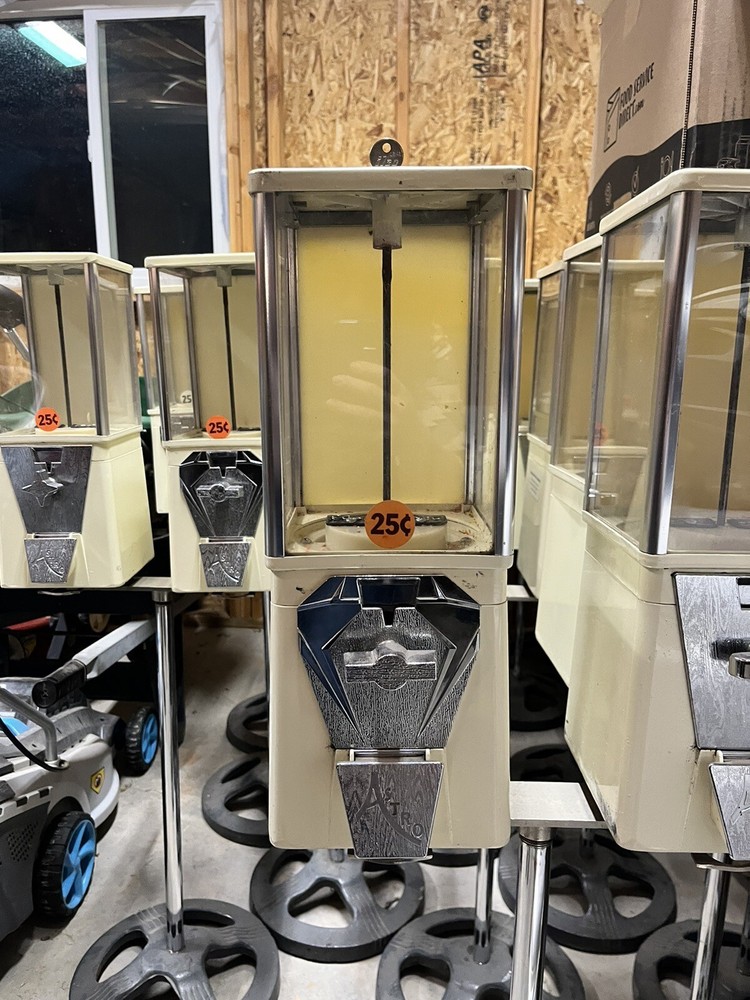 OAK Astro Vista 300 Candy Gumball machine 25 cent No Key Or Lock Included