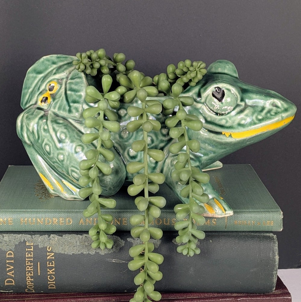 Vintage 1950s McCoy USA Pottery Figural Frog Planter Read