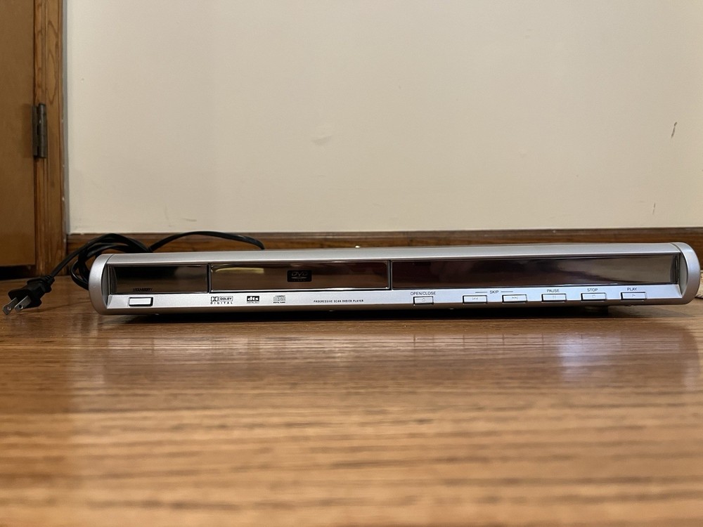 Memorex MVD2037 Progressive Scan Digital Video DVD Player