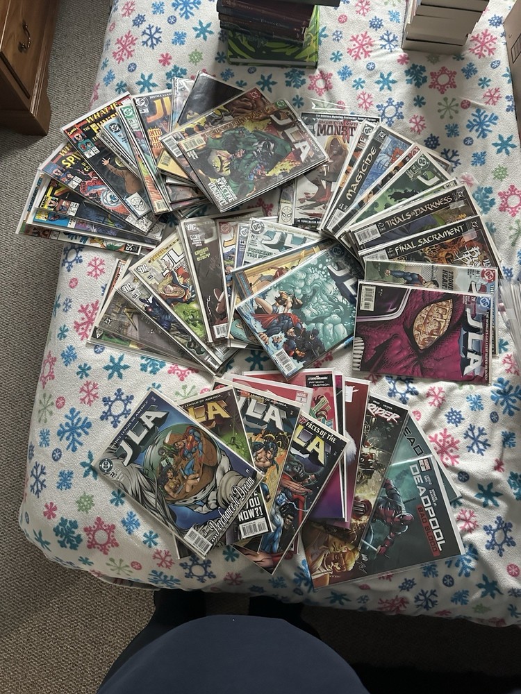 Huge Comic Book Lot 300+ Comics