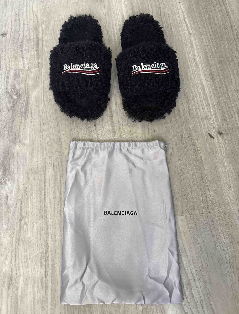 Balenciaga Black Fluffy Slide (rep)