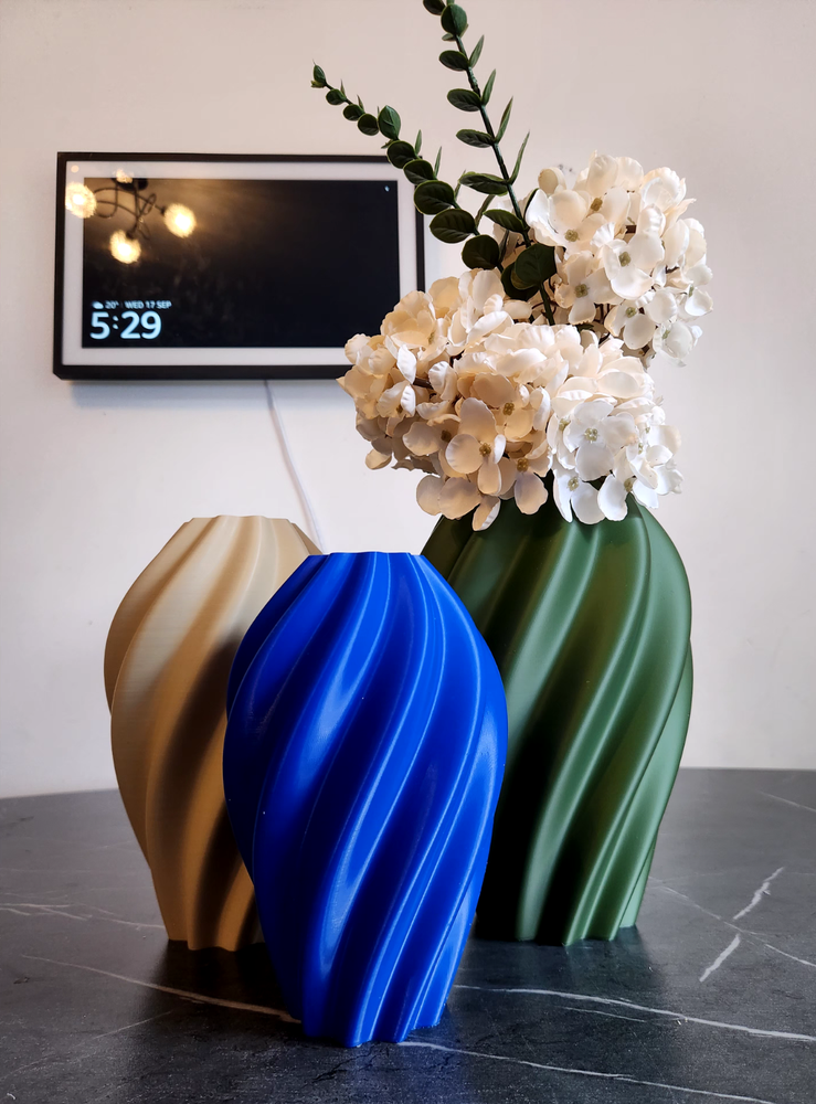Aurelia Vase – Modern Spiral Design | 3D Printed Decorative Sculpture