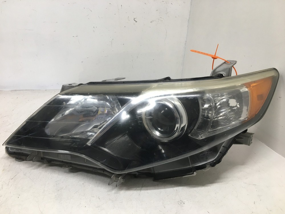 Toyota Camry SE 12-14 Left Driver Side Projector Headlight Lamp OEM 81150-06800