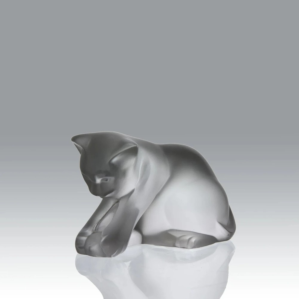 Lalique Crystal KITTEN PLAYING  WITH BALL -Brand New with Lalique Box Very  Rare