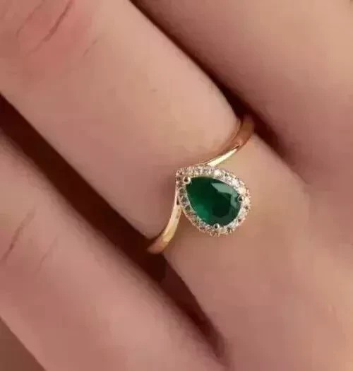 1.30Ct Pear Cut Simulated Green Emerald Curved Fancy Ring 14K Yellow Gold Plated