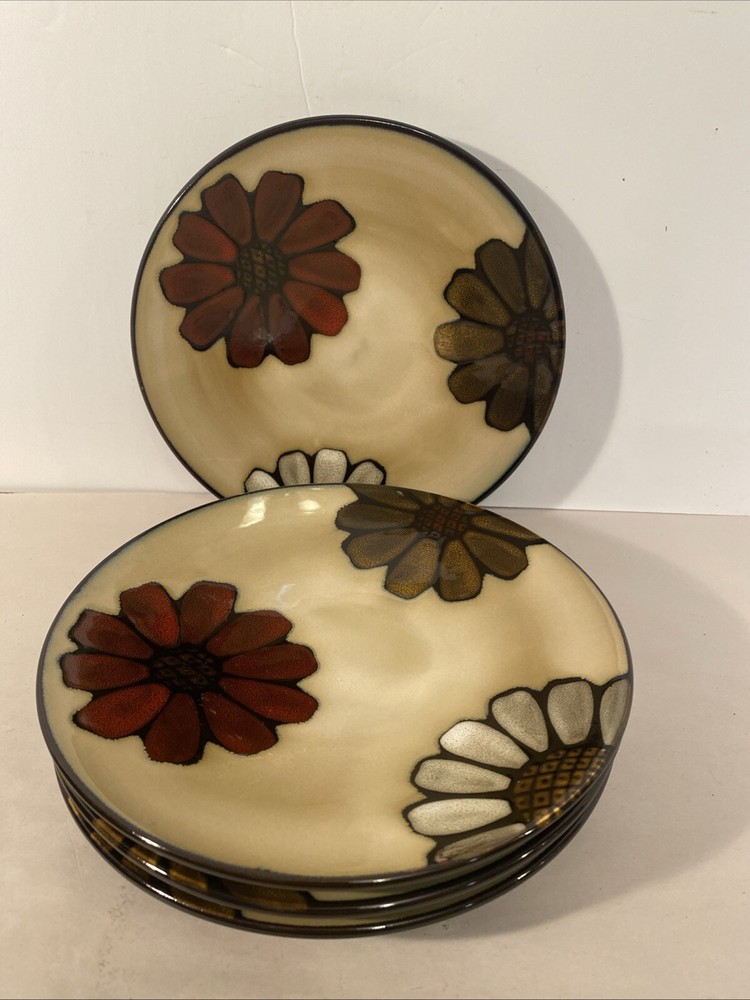 Set of 4 Pfaltzgraff Everyday floral bloom 8 1/2” salad plates