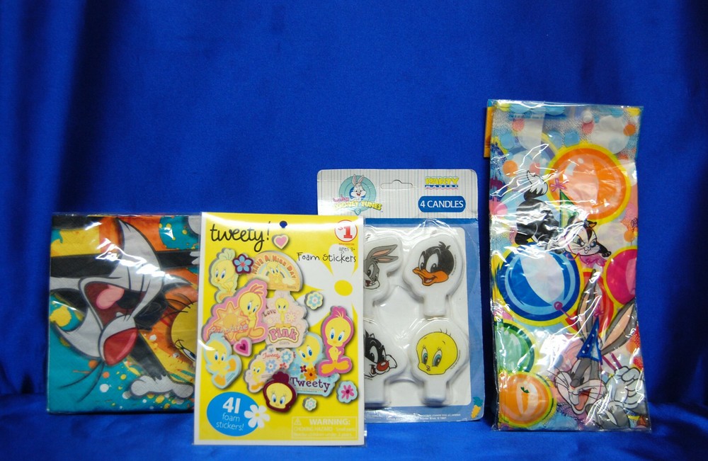 Looney Tunes Party Set with Stickers Napkins Loot Bags and Candle