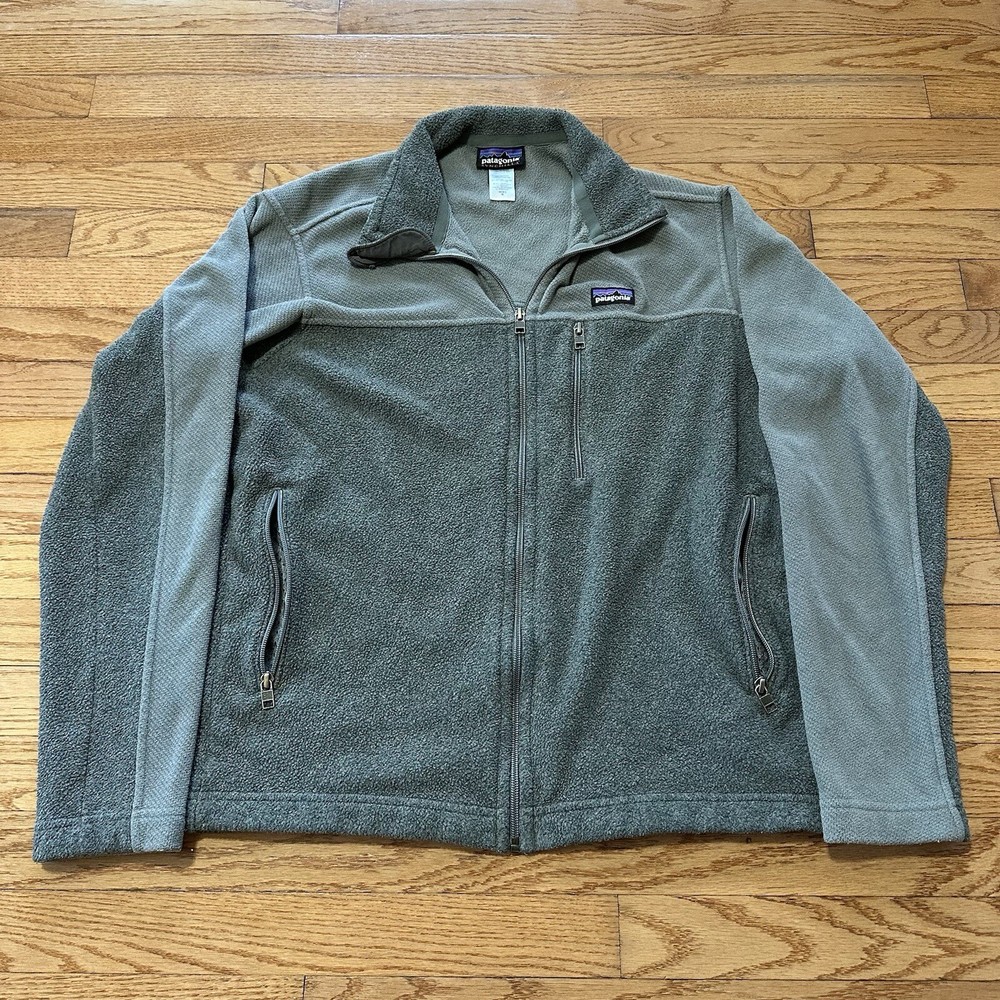 Patagonia Synchilla Mens Fleece Jacket with Zip Pockets in Gray